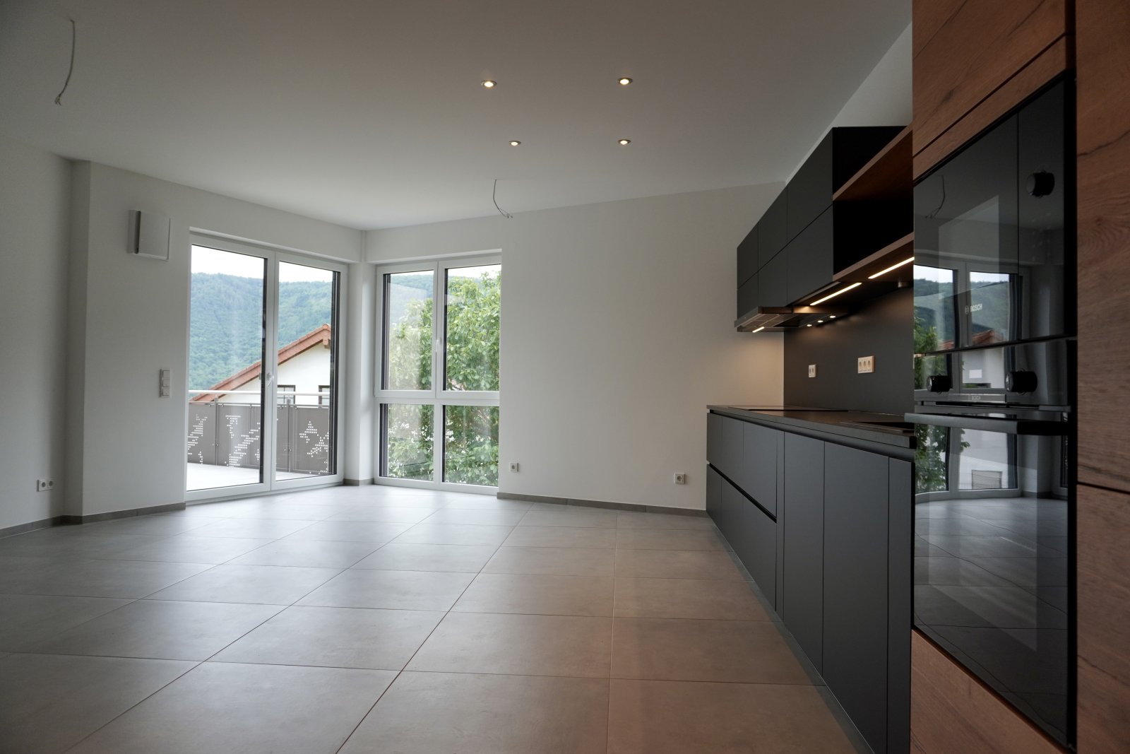 Neubau - Erstbezug mit Moselblick in traumhafter Umgebung!