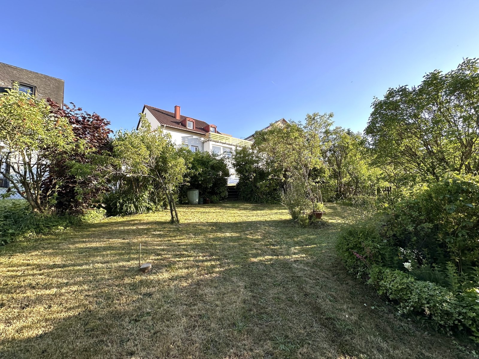 TRAUMGARTEN! Unverbaubarer Panoramablick auf die Weinberge und Mariensäule! Großzügiges, freistehendes Einfamilienhaus /Im Grünen u dennoch Stadtnah!