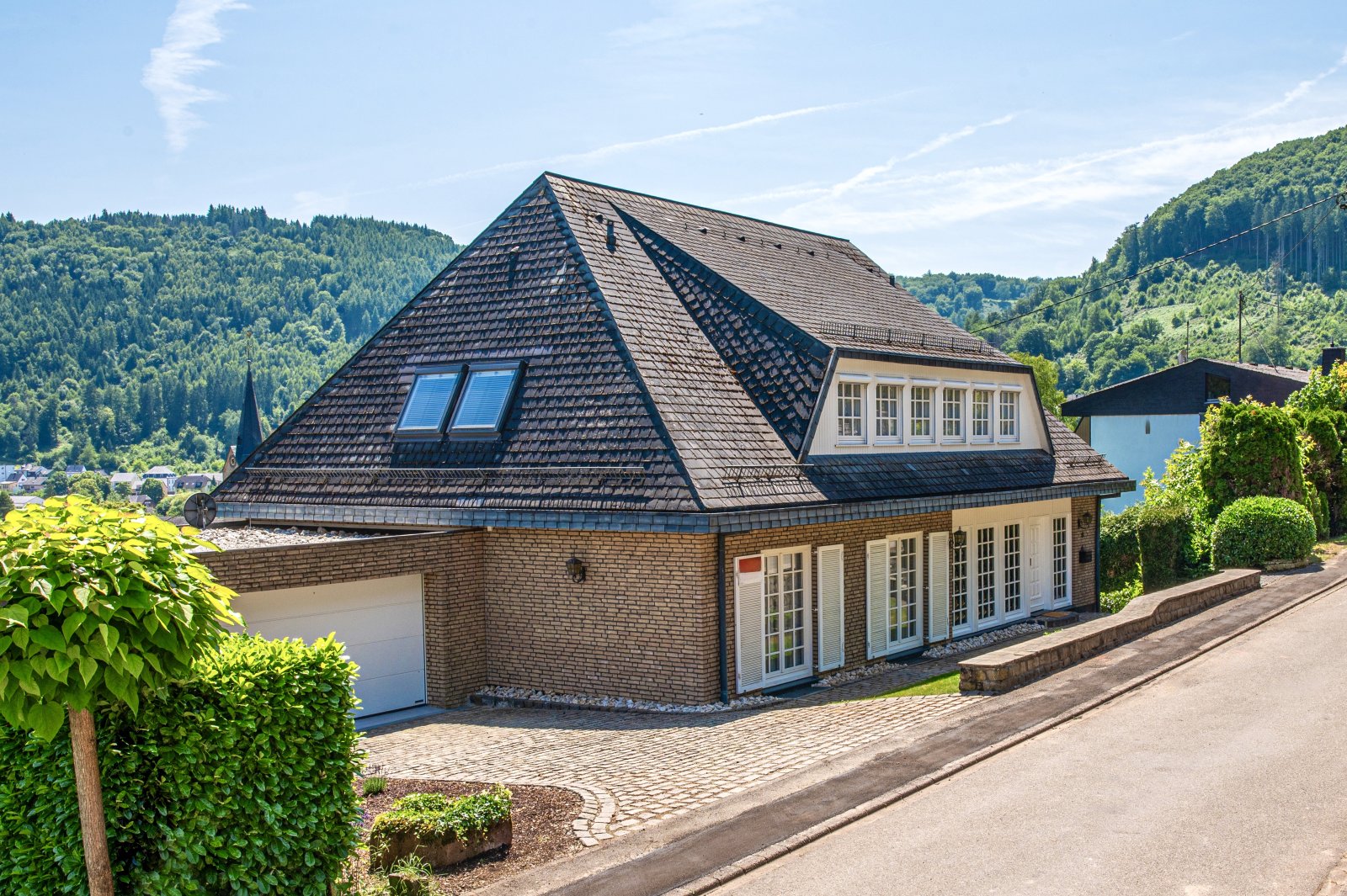 Ihr Traumhaus mit Fernblick in Kordel – Platz für die ganze Familie!