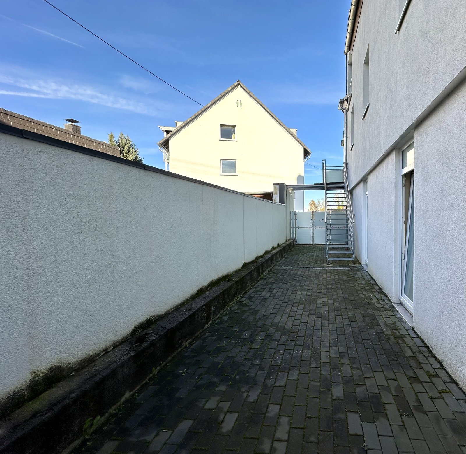 Lux-Pendler/Grenzgänger aufgepasst! In 7 Minuten in Lux!Neubaustandard! Neuwertie 5-ZI Wohnung mit großer Terrasse! Garage!