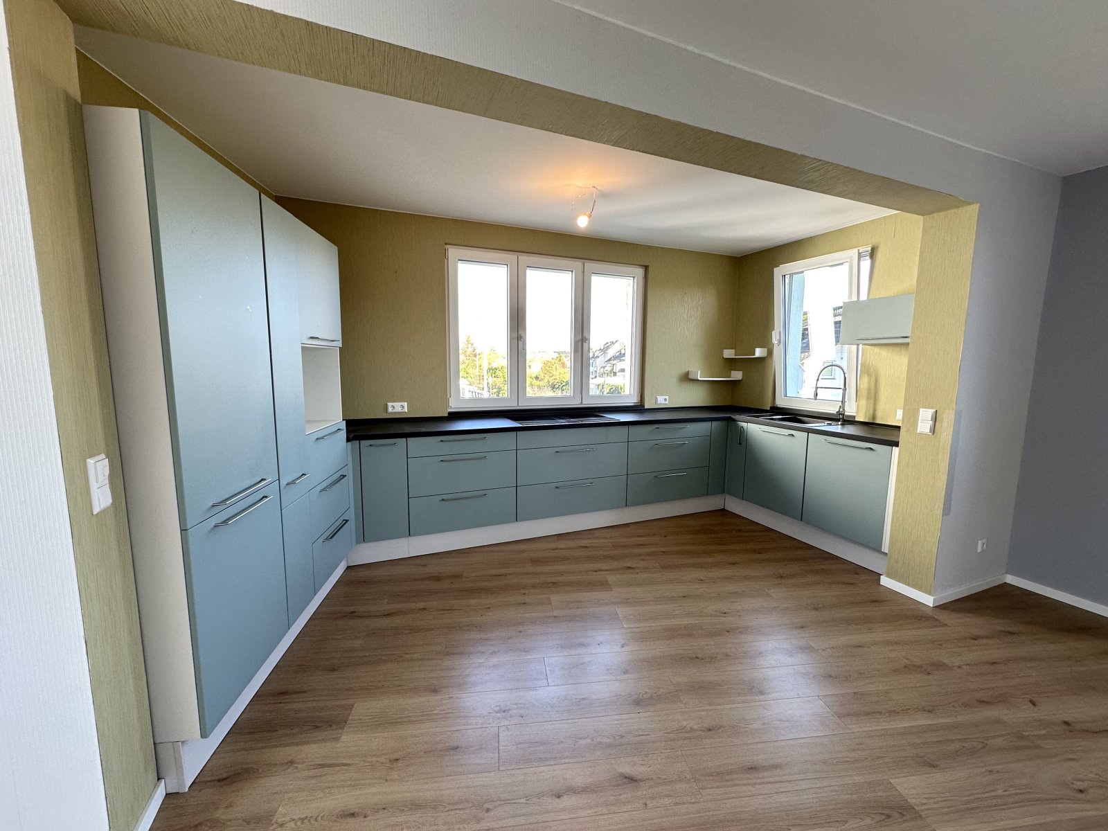 Lux-Pendler/Grenzgänger aufgepasst! In 7 Minuten in Lux!Neubaustandard! Neuwertie 5-ZI Wohnung mit großer Terrasse! Garage!