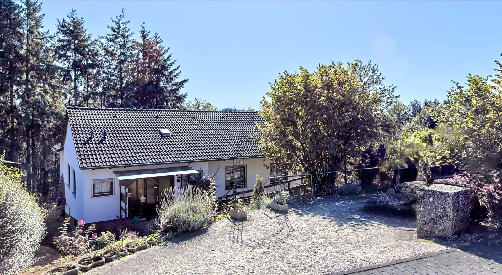 Eine Perle unweit von Trier! Idylle Pur! Freist. Traumhaus mit ELW, parkähnl. Garten/Anbau bis zu 8 m möglich!