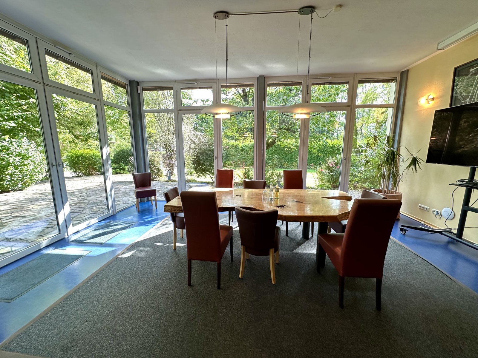 Ihr neuer Unternehmensstandort in ruhiger Parkatmosphäre – modern und vielseitig!