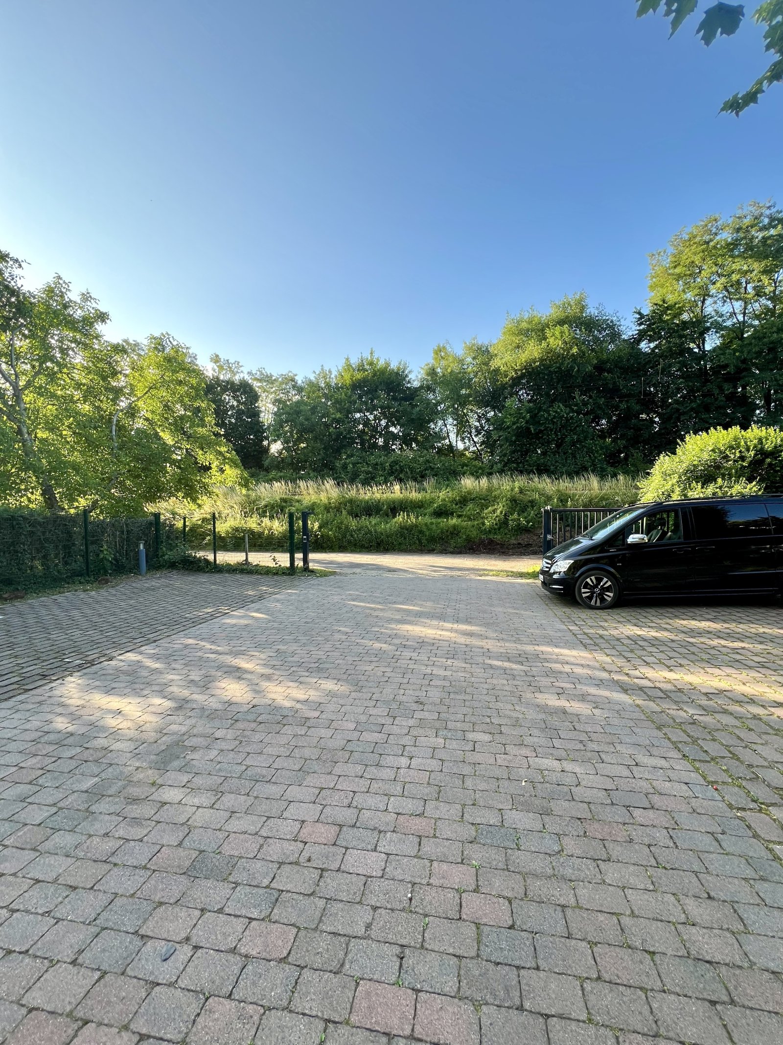 Ihr neuer Unternehmensstandort in ruhiger Parkatmosphäre – modern und vielseitig!