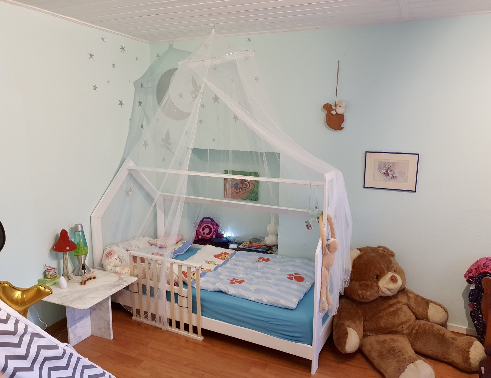 Modernes Familienidyll in Kasel – Komfort und Fernblick vereint!