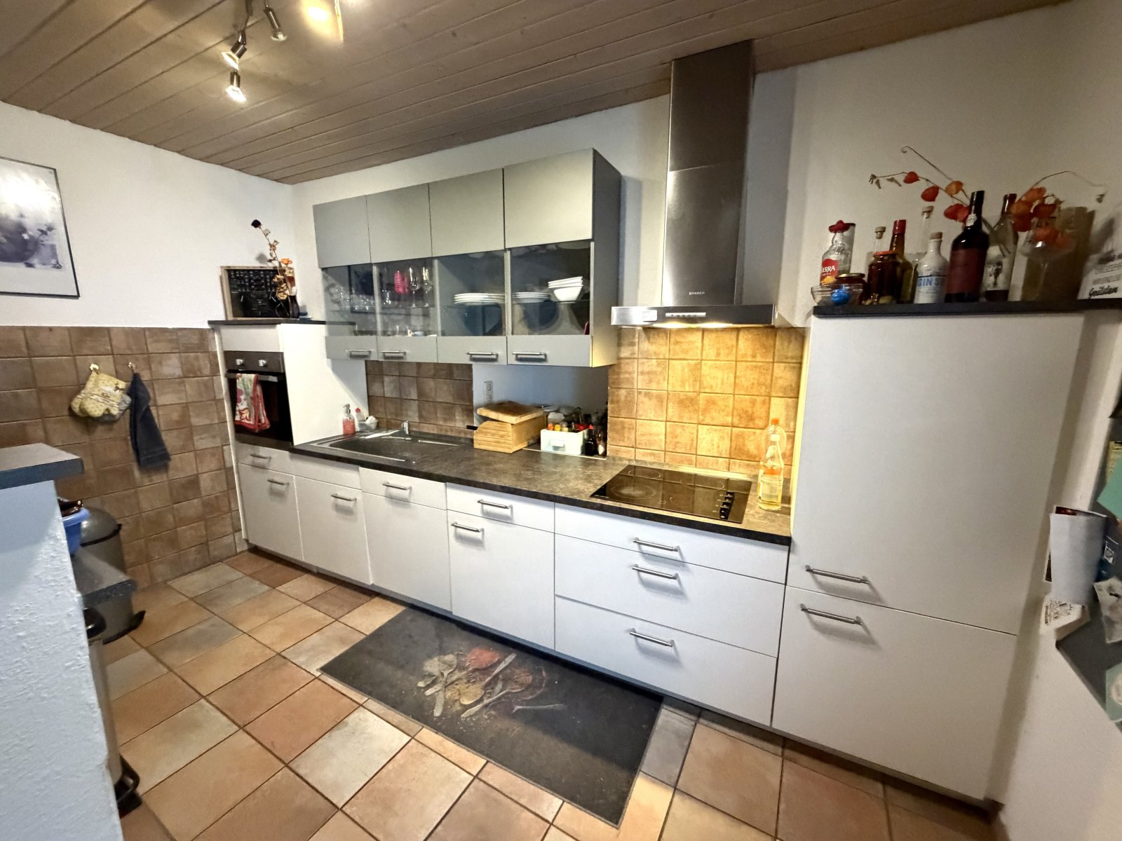 Modernes Familienidyll in Kasel – Komfort und Fernblick vereint!