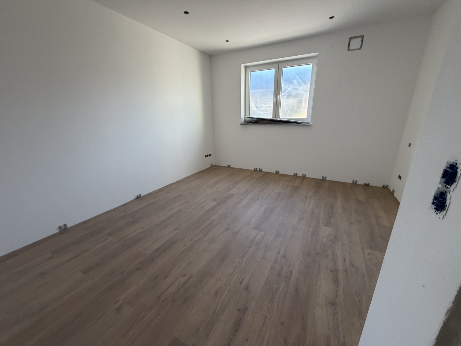 Neubauwohnung! Modernster Standard! Erstbezug! Einbauküche! Ideal für 1 Person oder Pärchen! 