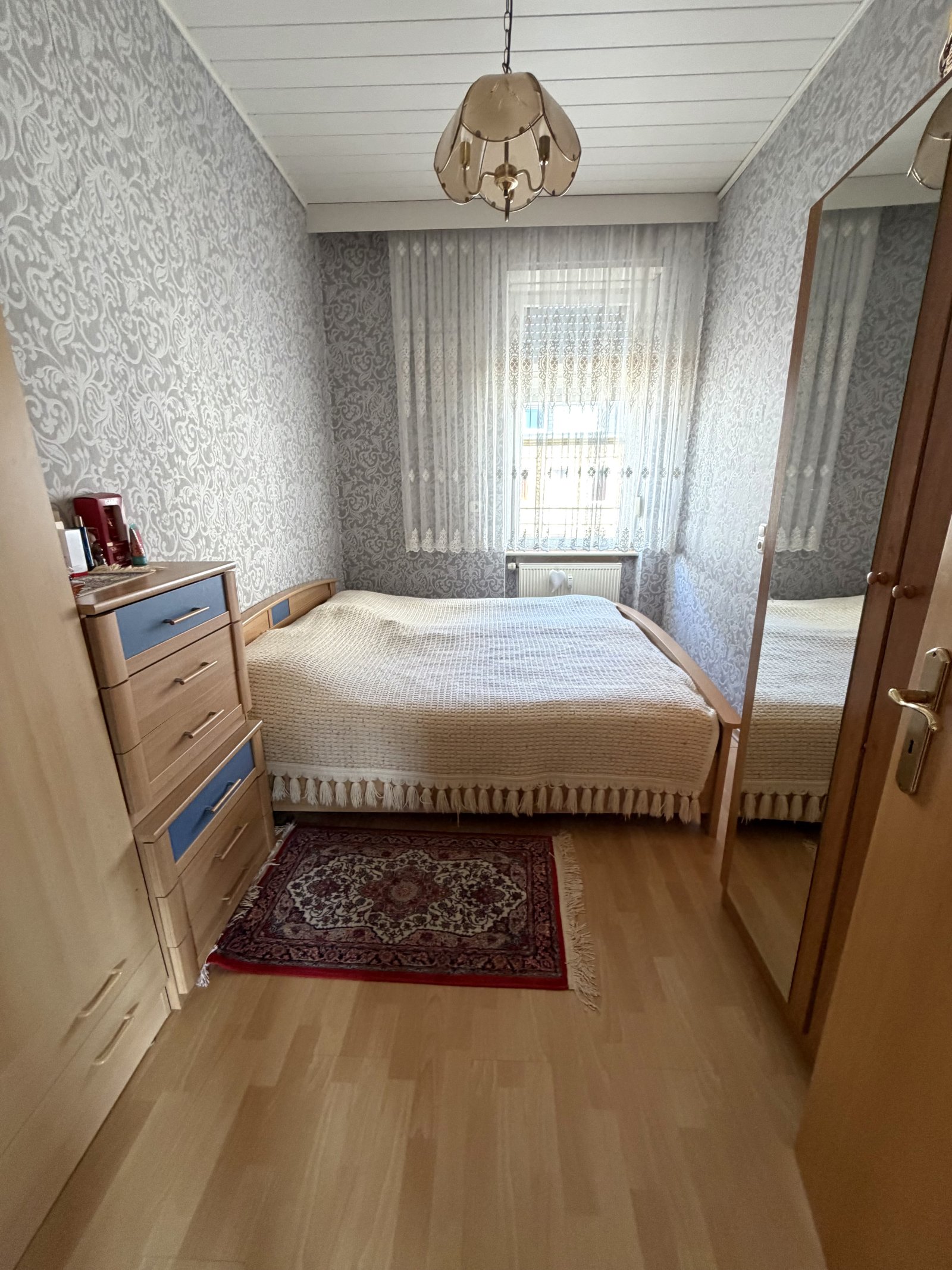 Mehrfamilienhaus mit tollem sonnigen Grundstück in exponierter Lage 