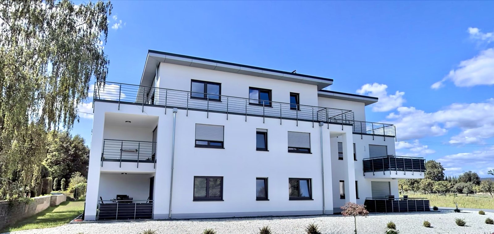 Terrassenwohnung mit traumhaften Ausblick ins Grüne /Neubaustandard/!