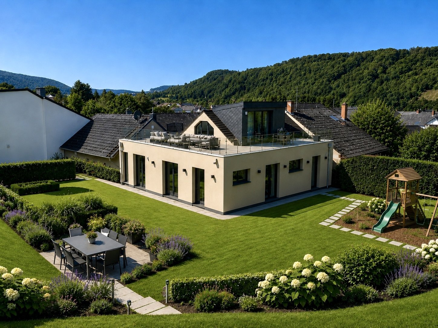 Ankommen und wohlfühlen - Stilvoll saniertes Zuhause mit Garten und traumhaftem Blick auf die Weinberge