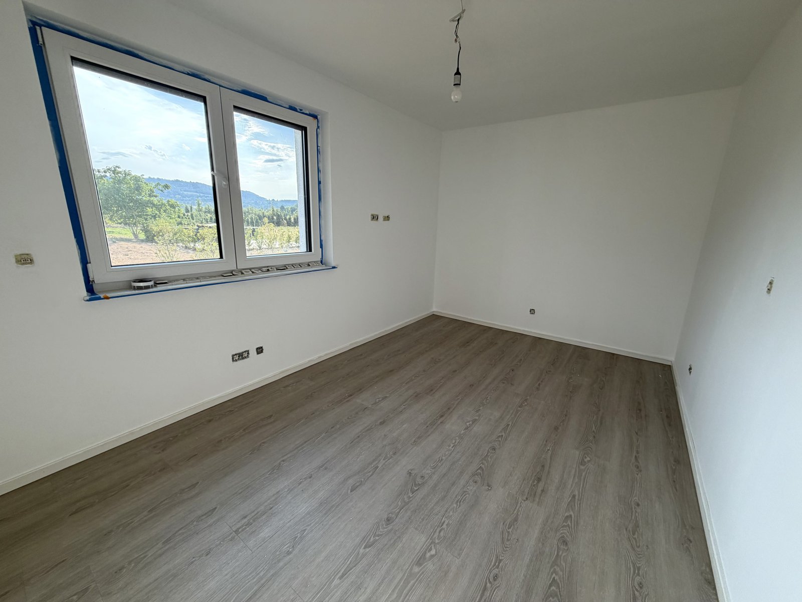Terrassenwohnung mit traumhaften Ausblick ins Grüne /Neubaustandard/!
