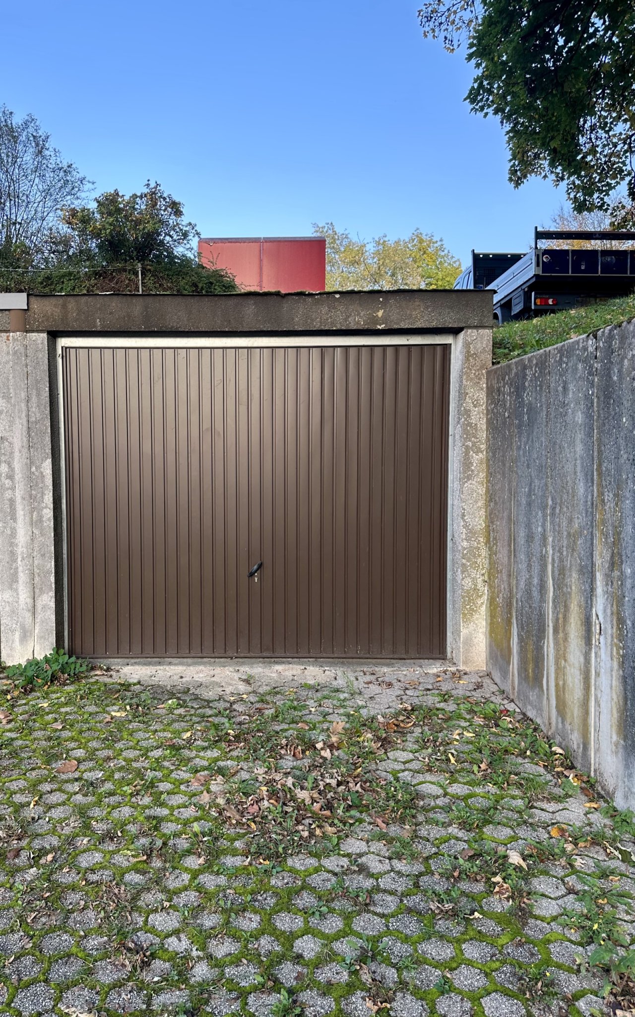 Sichere Einzelgarage - Ideale Stellfläche für Ihr Fahrzeug!