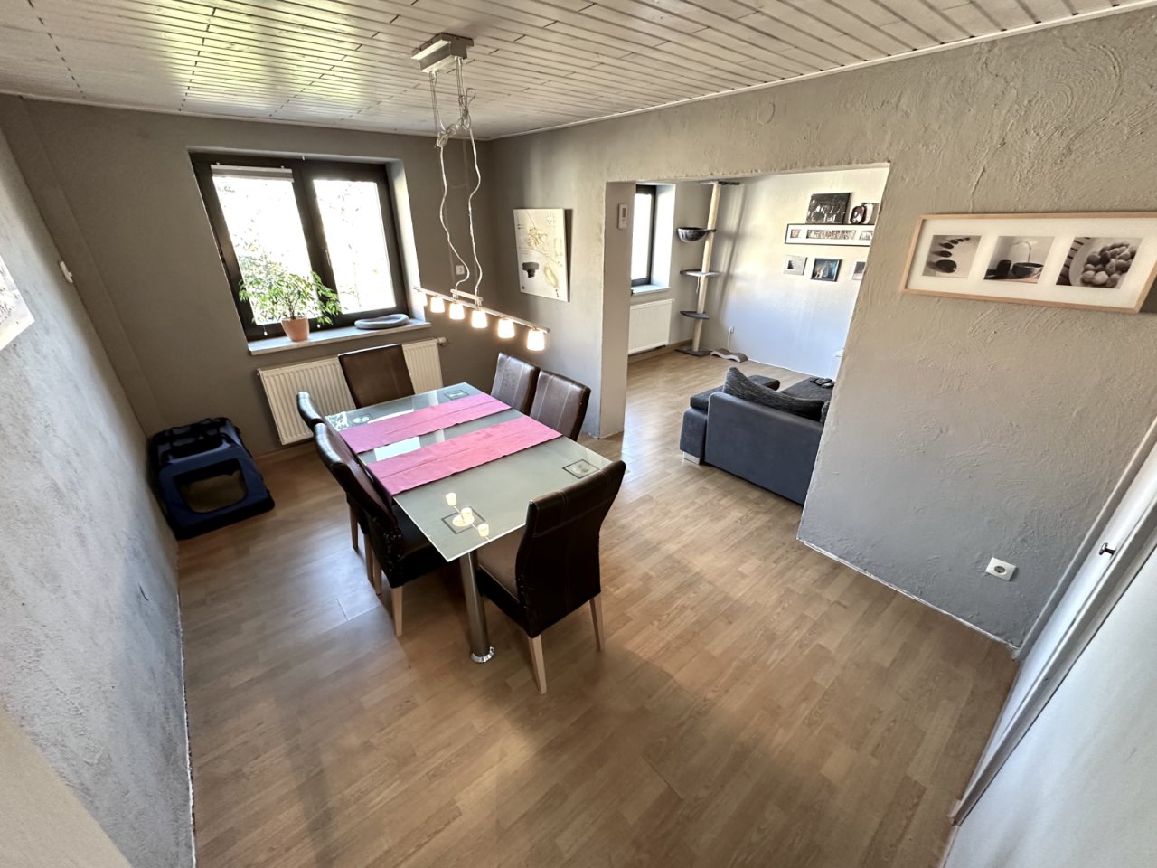 Wohn-Essbereich mit harmonischer Raumaufteilung Wohn-Essbereich mit harmonischer Raumaufteilung