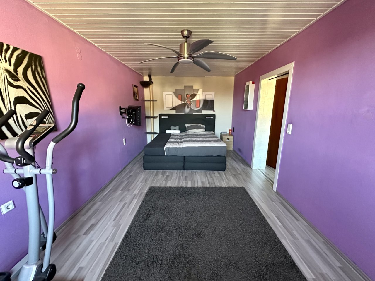 Multifunktionales Schlafzimmer mit Fitnessecke Multifunktionales Schlafzimmer mit Fitnessecke