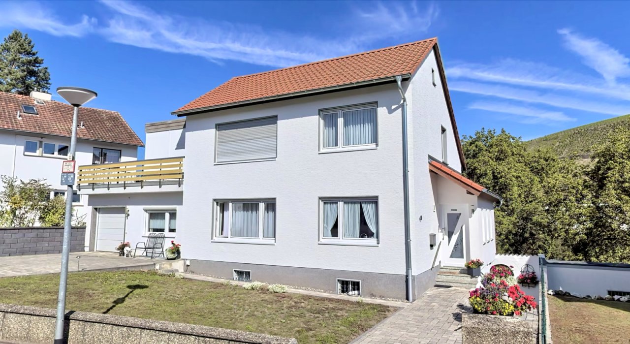 Liegenschaft Frontansicht Liegenschaft Frontansicht