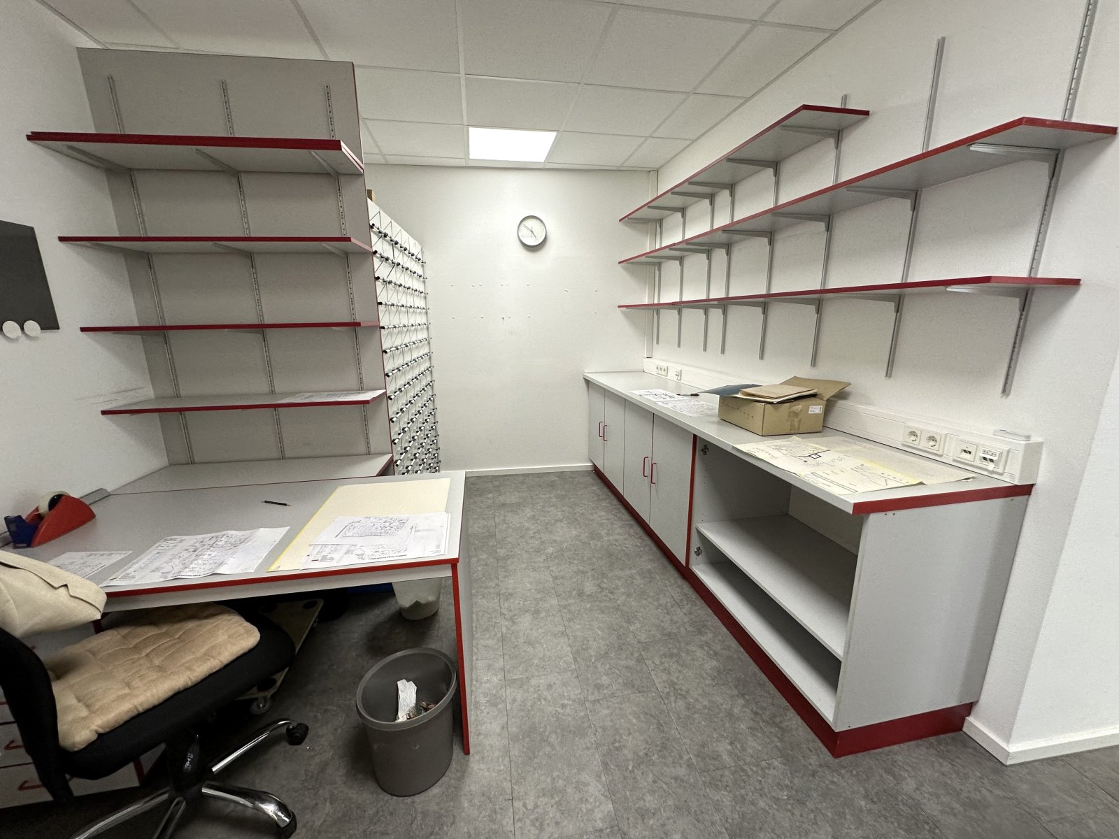 Office/Besprechungsraum Office/Besprechungsraum