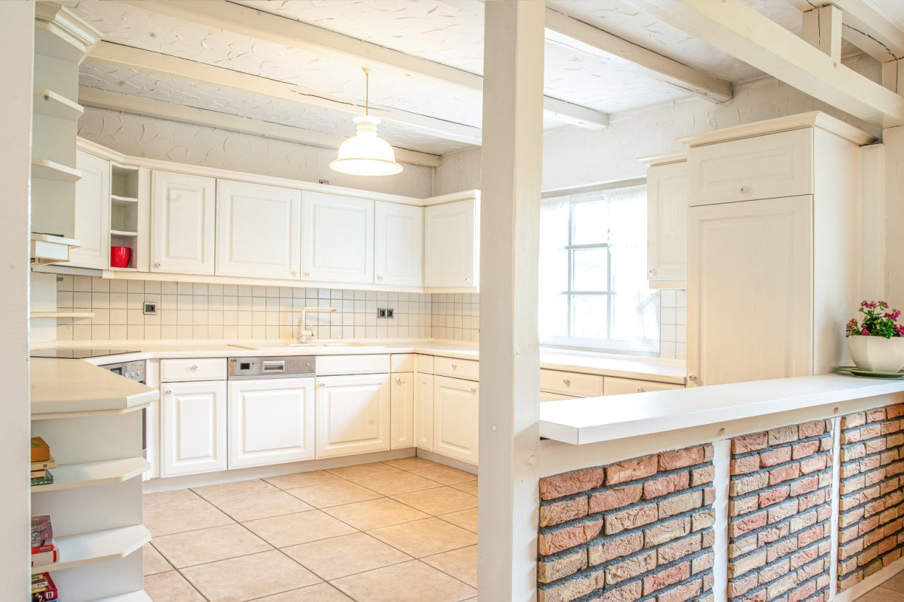 Moderne Landhausküche mit Backstein-Theke - Charme und Funktionalität perfekt vereint! Moderne Landhausküche mit Backstein-Theke - Charme und Funktionalität perfekt vereint!