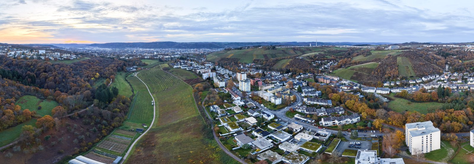 Moderne Siedlung mit atemberaubender Panorama