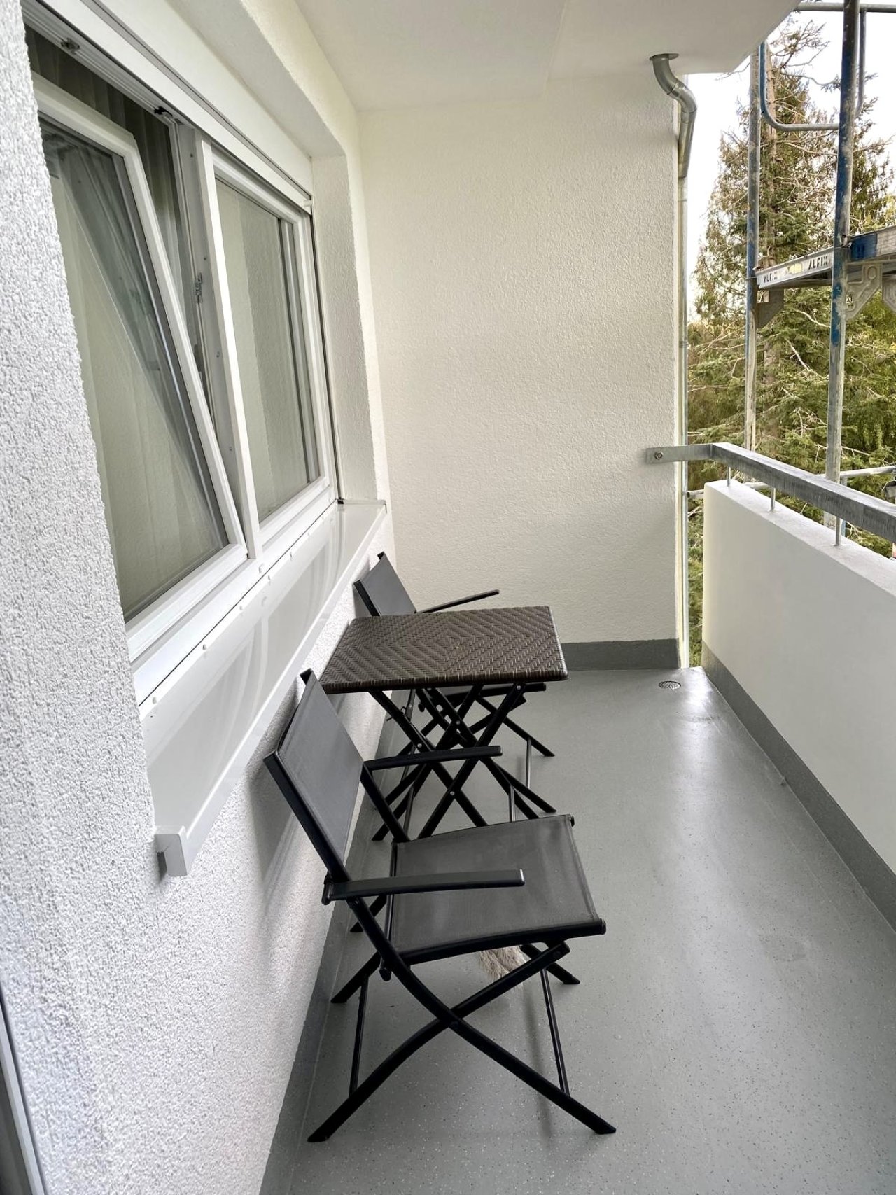 Praktischer Balkon mit Weitblick 