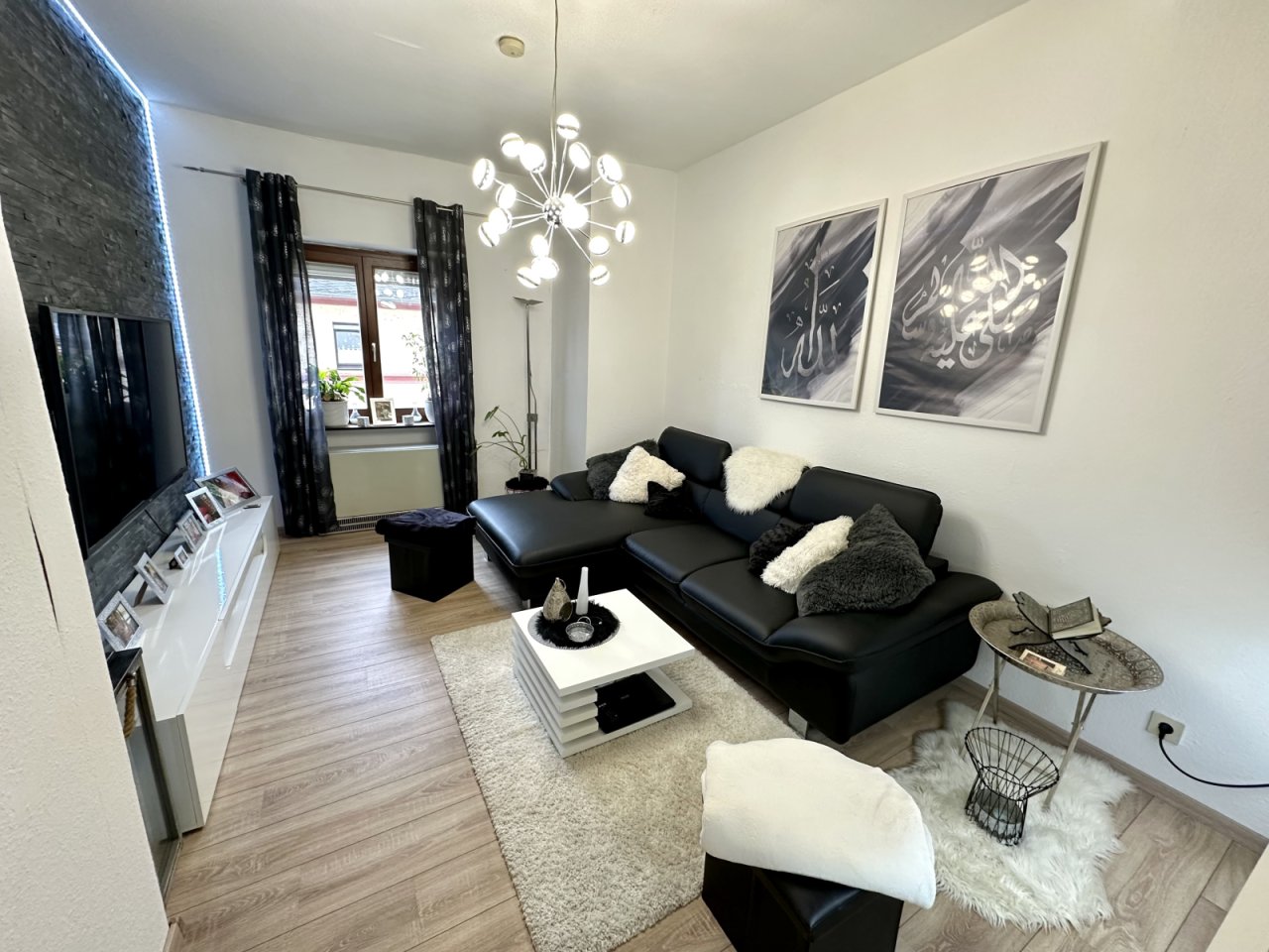 Modernes Wohnzimmer - Perfekte Symbiose aus Funktionalität und Ästhetik!