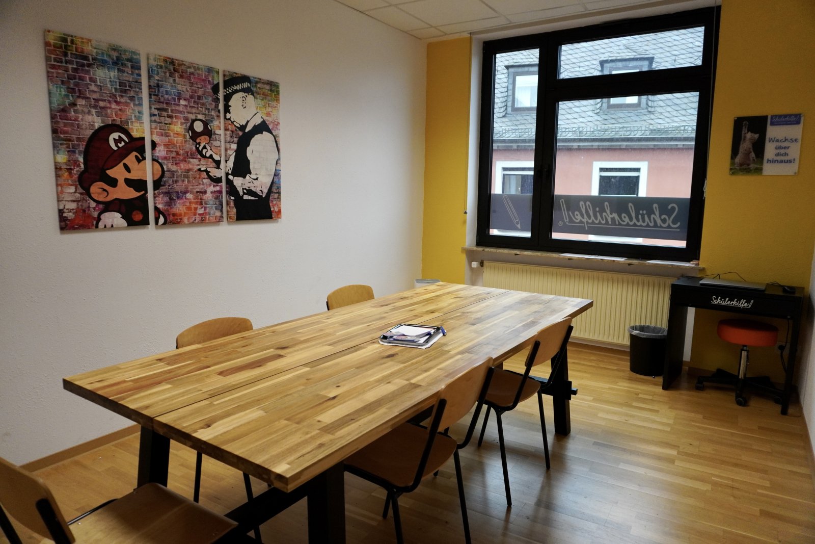 Moderner Besprechungsraum mit Charme 